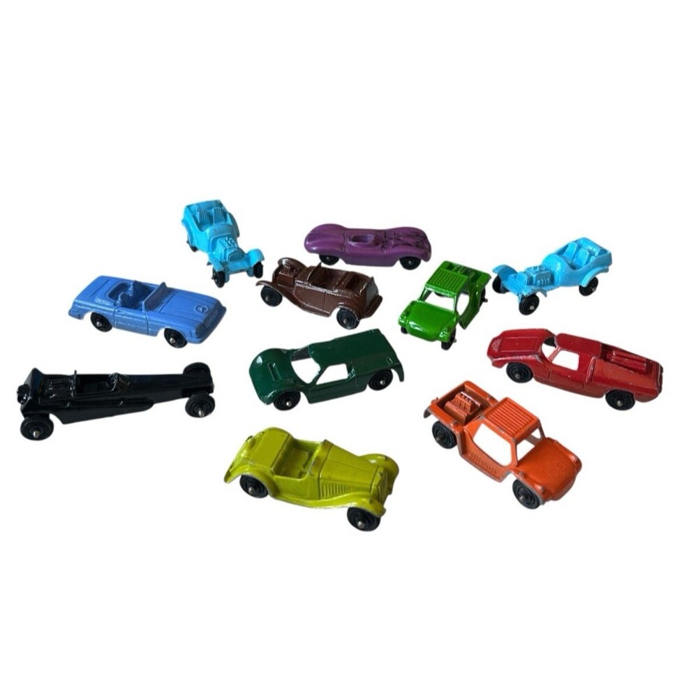 Vintage Lot of 11 Tootsietoy and Midge Diecast Toy Cars Trucks